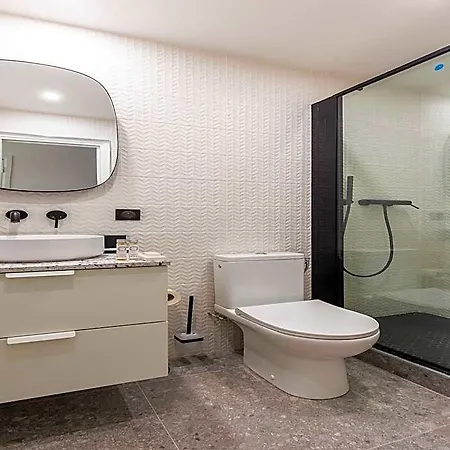 Hotel In For 2 People 2*